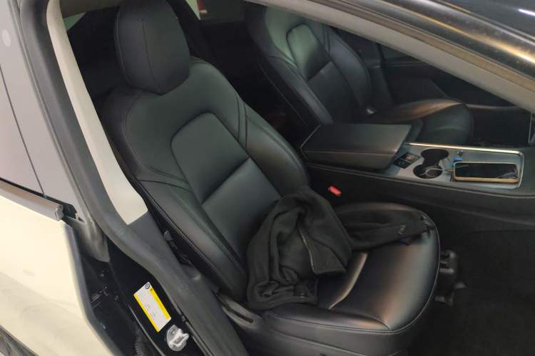 Used Tesla Model Y 2022 Rear-Wheel-Drive Version
