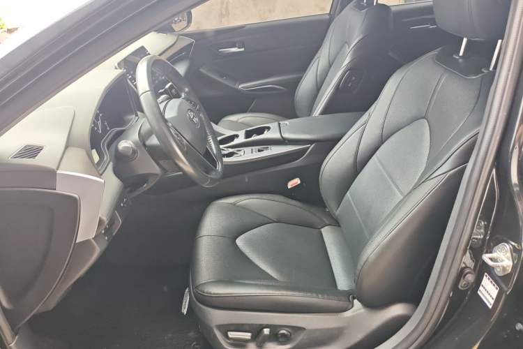 Used Toyota Avalon 2019 2.0L Luxury Edition China VI Standard
