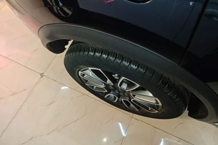 Used Lynk & Co 01 2020 2.0T Two-Wheel Drive Pure Pro Version China VI Standard
