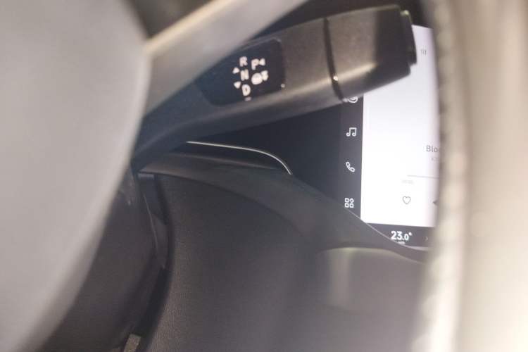 Used XPeng P7 2020 586N Gear Lever