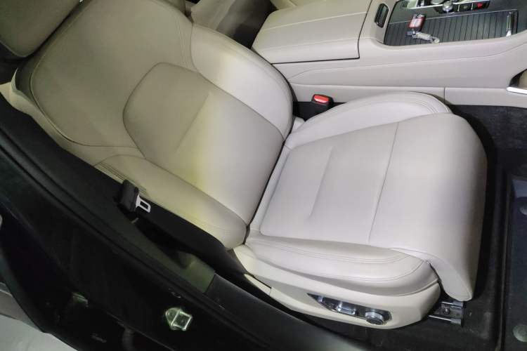 Used Lynk & Co 09 EM-P 2024 2.0TD EM-P Four-Wheel Drive ULTRA Six-Seater
