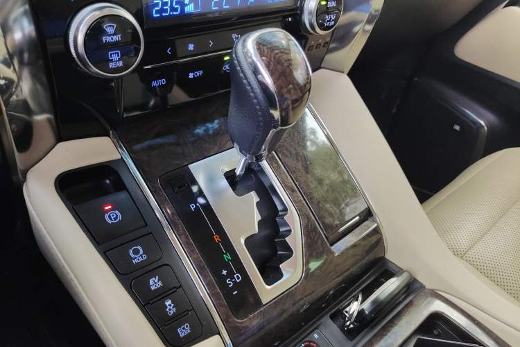 Used Toyota Vellfire 2021 Crown Dual-Engine 2.5L HV Prestige Edition