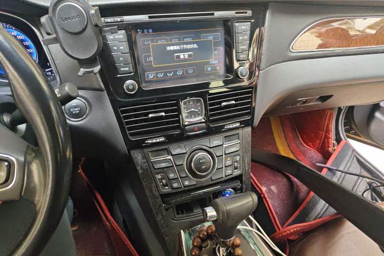 Used Hongqi H7 2015 2.0T Technology Model
