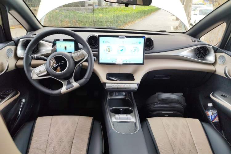 Used BYD Dolphin 2025 420km Free Edition
