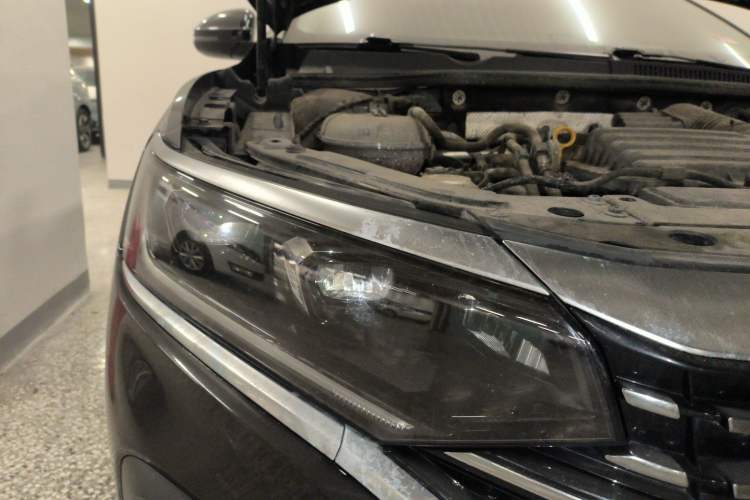 Used Volkswagen Passat 2022 280TSI Business Edition Right Front Headlight