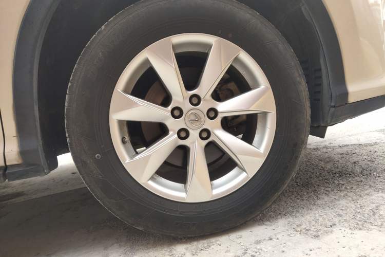 Used Lexus RX 2016 300 Two-Wheel Drive Elite Version China V Standard Right Front Wheel Hub
