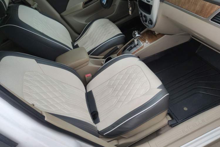 Used Buick Excelle 2015 1.5L Automatic Classic Model Right Front Seat