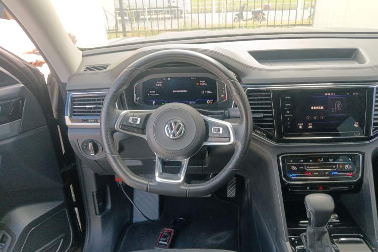 Used Volkswagen Teramont X 2020 330TSI Two-Wheel-Drive Prestige Luxury Edition
