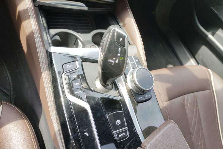 Used BMW 5 Series 2021 Facelifted 525Li M Sport Package
