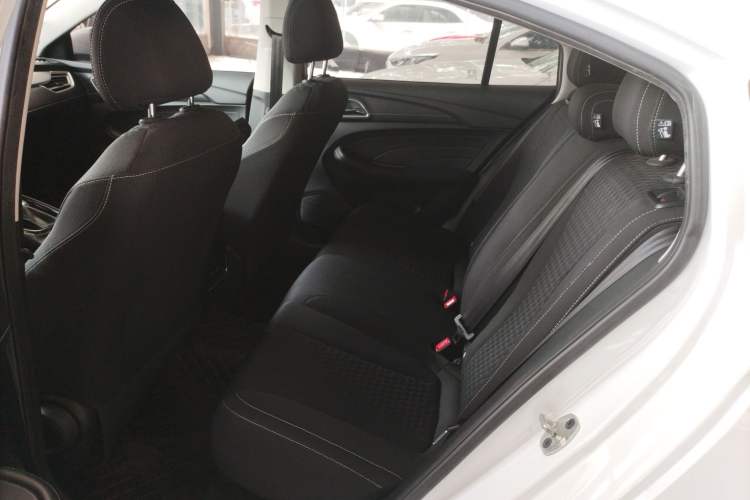 Used Roewe i5 2020 1.5L Automatic 4G Connected Linghao Edition
