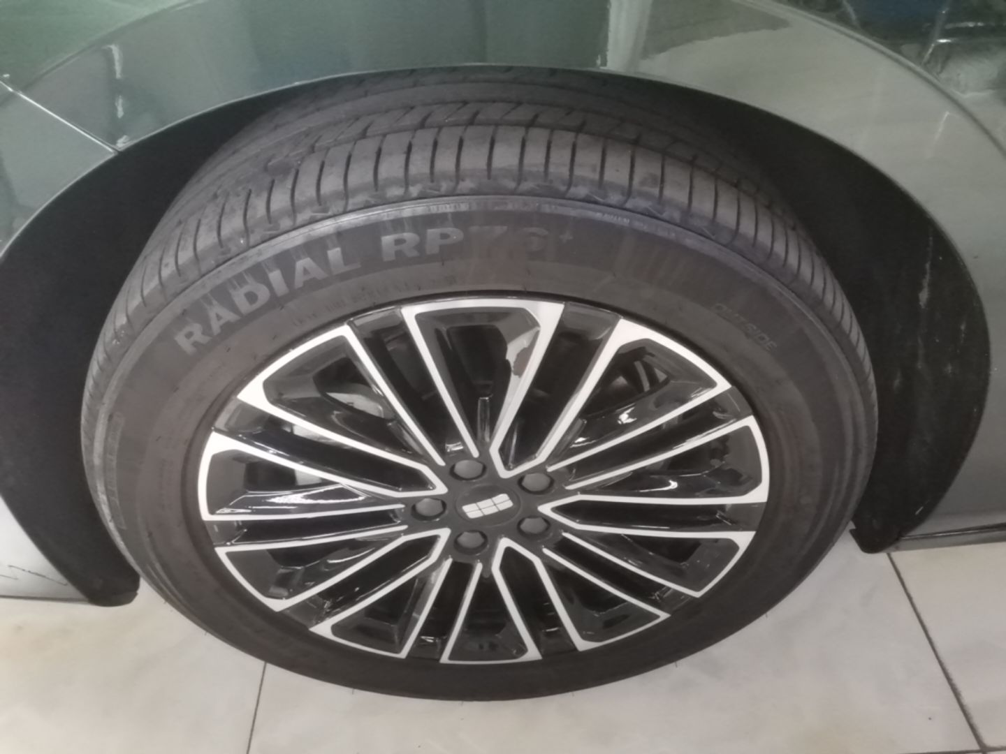 Geely Galaxy 8 2025 130km EM-i Deluxe Edition — снимка 10