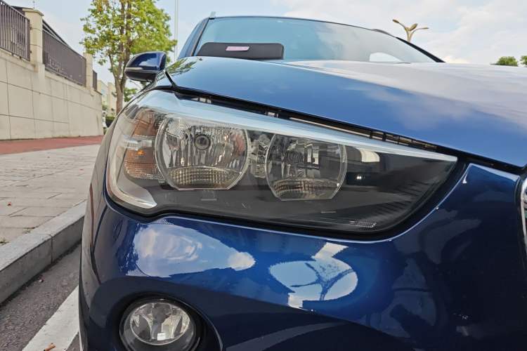 Used BMW X1 2018 sDrive18Li Fashion Model Right Front Headlight