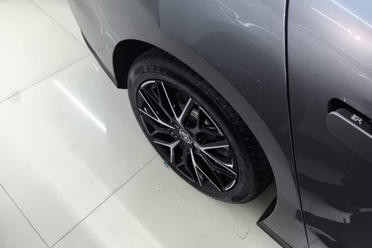 Used BYD Han 2025 DM-i Intelligent Driving Edition 125KM Prestige Model
