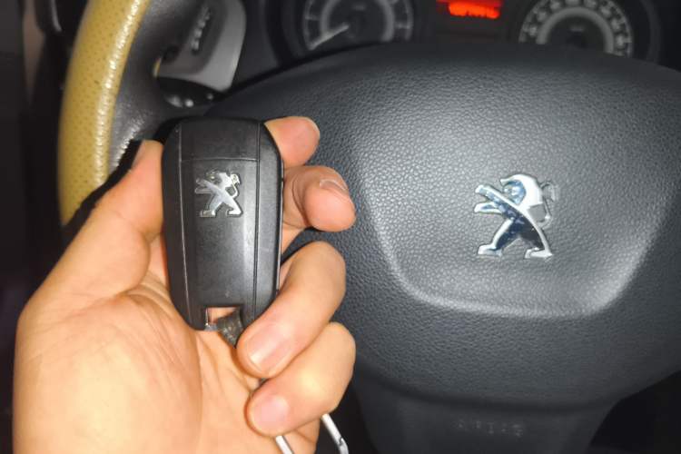 Used Peugeot 301 2014 1.6L Automatic Comfort Edition
