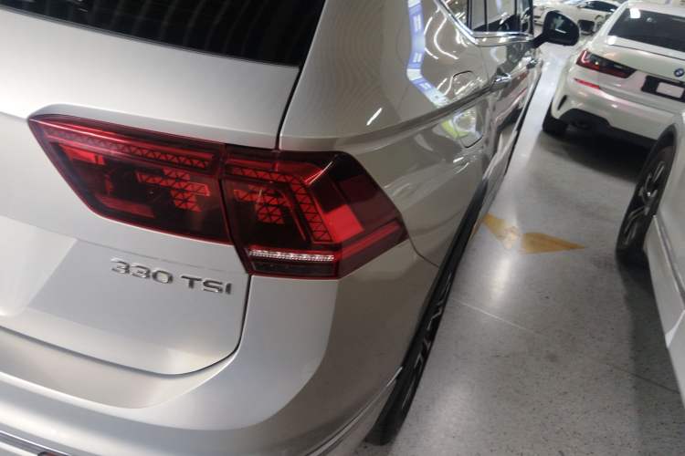 Used Volkswagen Tiguan L 2021 330TSI Automatic Two-Wheel Drive R-Line Flagship Edition
