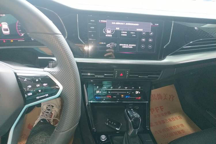 Used Volkswagen Passat 2022 380TSI Luxury Edition Audio And AC Panel