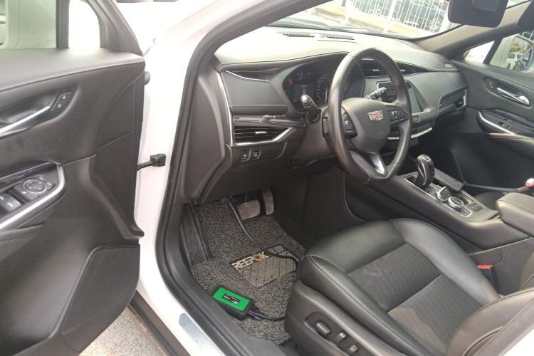 Used Cadillac XT4 2018 28T Two-Wheel Drive Tech Version Driver Seat