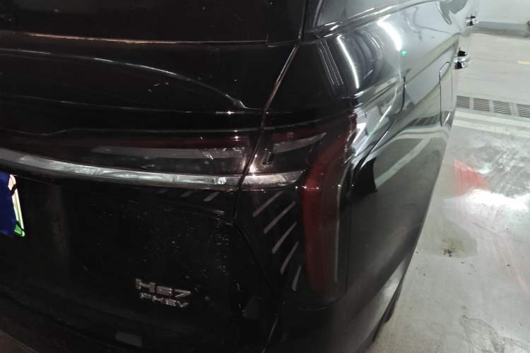 Used Hongqi HS7 PHEV 2024 2.0T PHEV Two-Wheel Drive Flagship Edition 6 Seats
