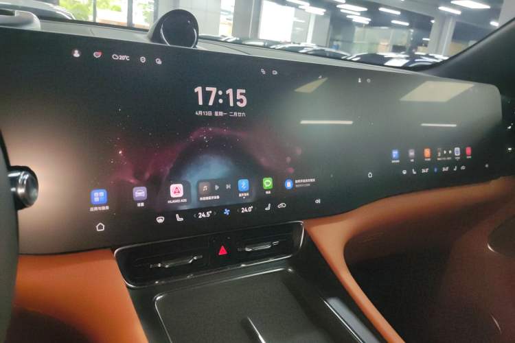 Used Hima AITO M8 2025 Extended-Range Max+ Version 53.4 kWh 5-Seater Edition Audio And AC Panel