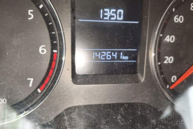 Used Volkswagen Lavida 2013 1.6L Manual Comfort Edition Odometer Close Up