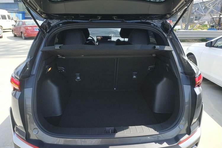 Used Geely Auto Coolray 2025 Bin Yue L 1.5TD DCT Star Diamond
