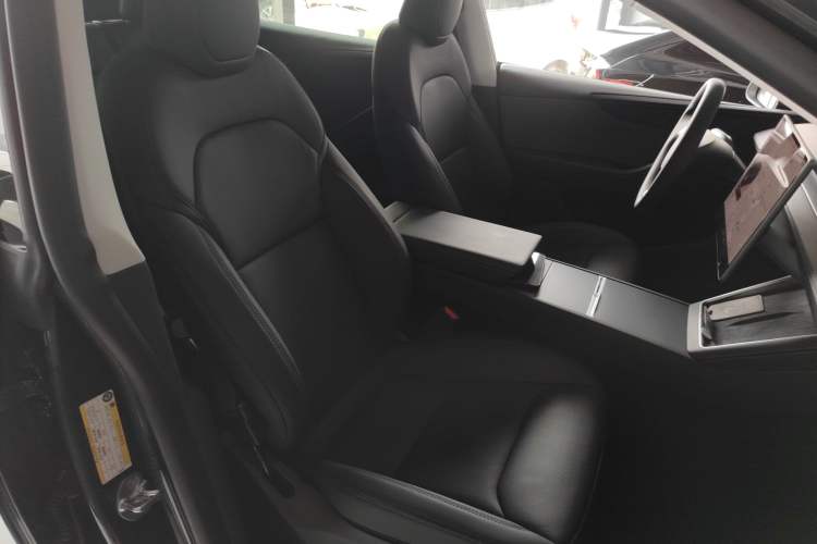 Used Tesla Model Y 2025 Rear-Wheel-Drive Version
