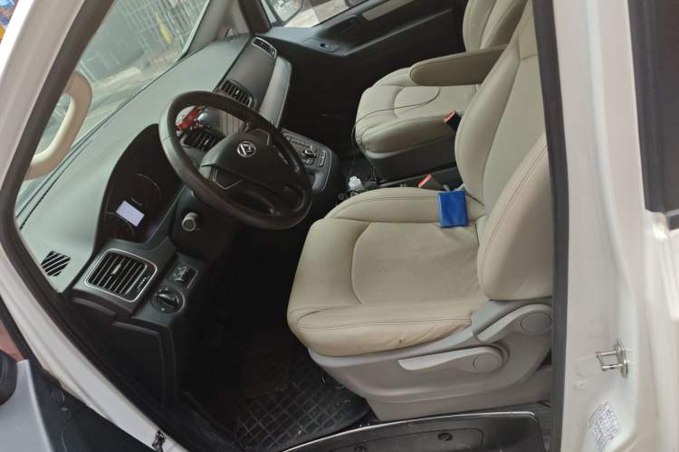 Used SAIC MAXUS G10 2019 Facelift PLUS 2.0T Automatic Smart Edition China VI Standard Left Front Seat