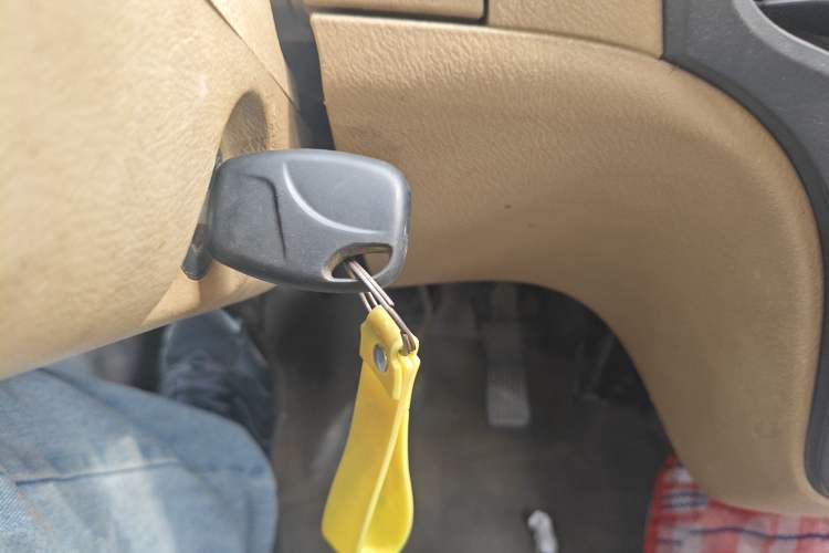 Used Dongfeng Junfeng CV03 2012 1.3L Basic Trim CNG