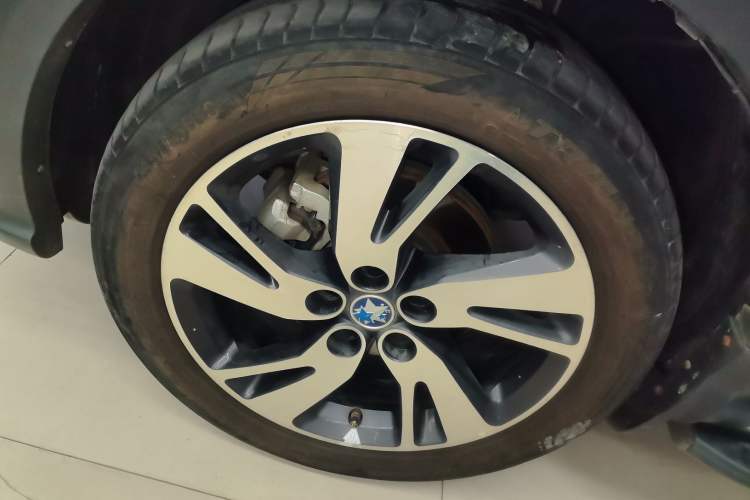 Used Venucia T70X 2015 2.0L CVT SmartFun Sport Edition