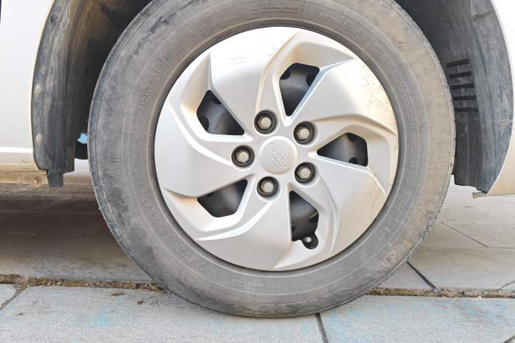 Used JAC Refine M4 2019 Business & Travel Series 2.0L Manual Comfort Model China VI