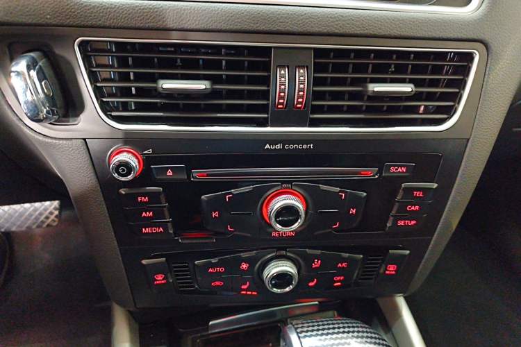 Used Audi Q5 2017 Plus 40 TFSI Ambition Model