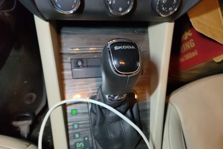 Used Skoda Octavia 2015 1.6L Automatic Yijun Edition
