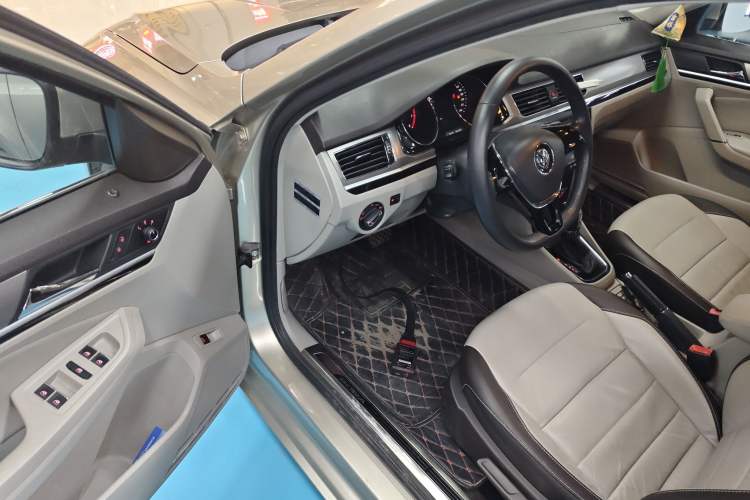 Used Volkswagen Bora 2016 1.6L Automatic Comfort Model Driver Seat