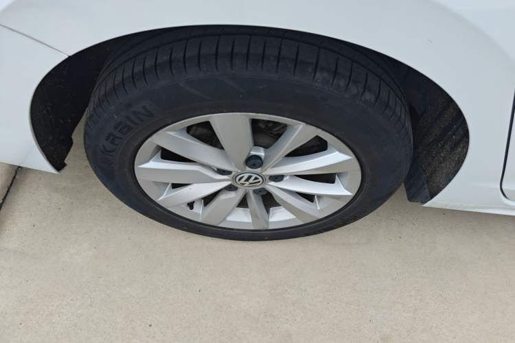 Used Volkswagen Bora 2020 1.5L Automatic Comfort Model Right Rear Wheel Hub