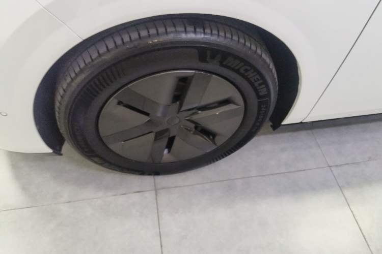 Used Li Auto MEGA 2025 Home Family Special Edition