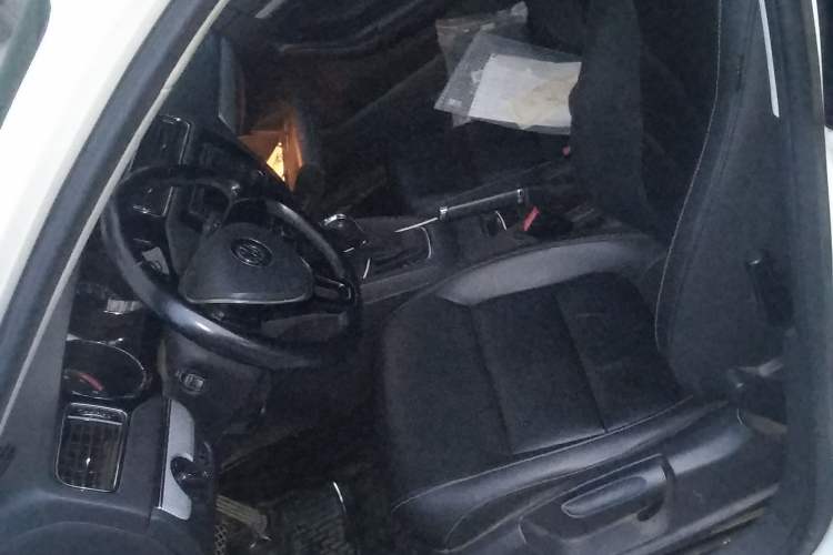 Used Volkswagen Sagitar 2015 1.6L Automatic Comfort Model Left Front Seat