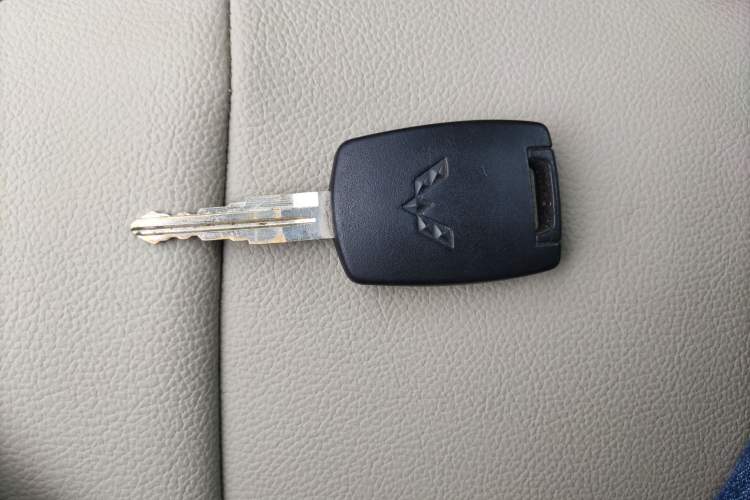 Used Wuling Rongguang S 2021 1.2L Base Model Window-Sealed 2-Seat LSI Car
