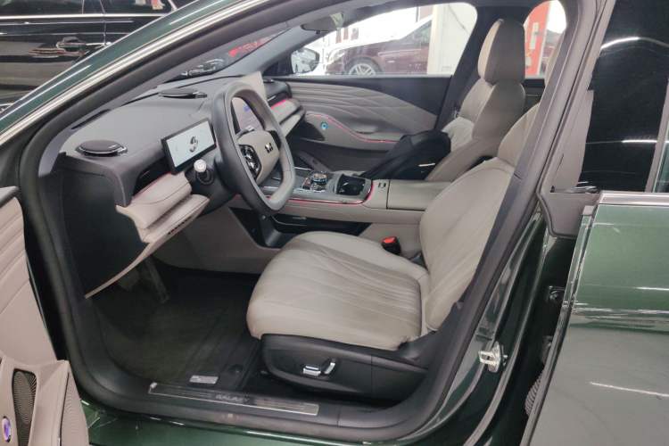 Used Geely Galaxy 8 2025 130km EM-i Deluxe Edition Left Front Seat