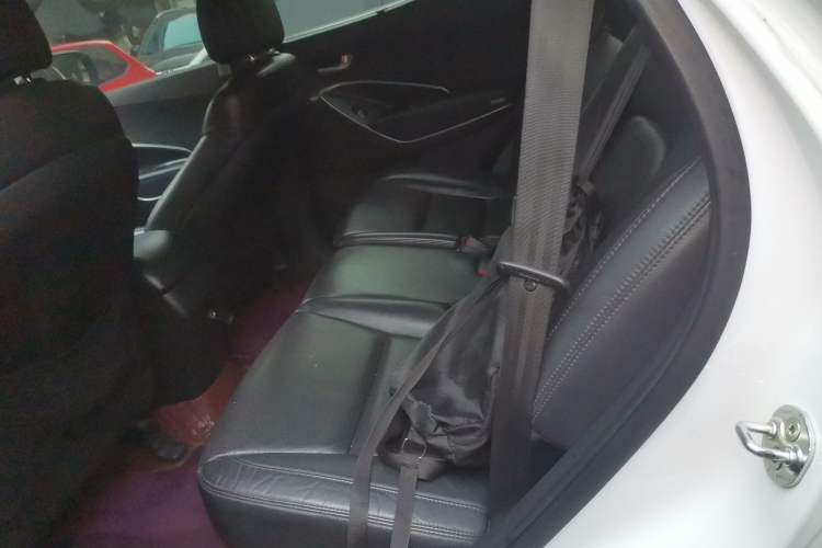 Used Hyundai Santa Fe 2013 2.4L Automatic Two-Wheel Drive Smart Version
