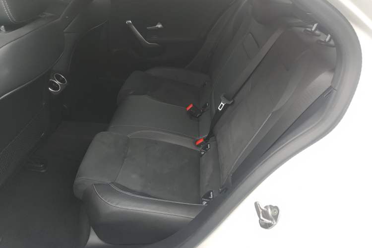 Used Mercedes-Benz A-Class 2022 Revised Version A 200 L Sport Sedan Fashionable Style