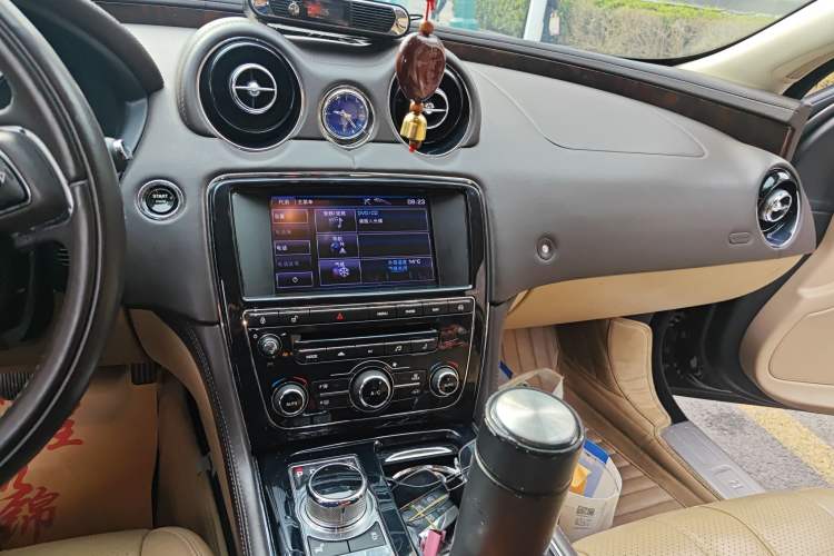 Used Jaguar XJ 2013 XJL 3.0 SC Panoramic Business Edition
