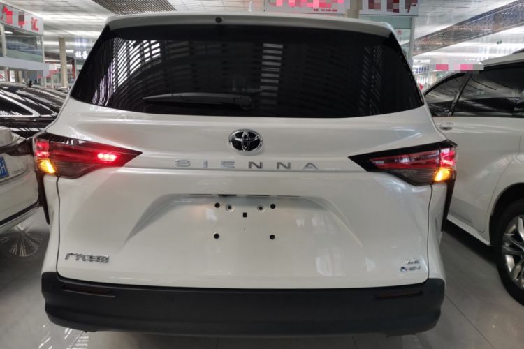 Used Toyota SIENNA 2024 2.5L Hybrid Comfort Edition