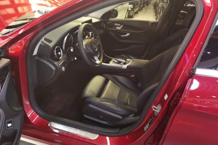 Used Mercedes-Benz C-Class 2017 Facelift C 200 L Sport Edition Left Front Seat