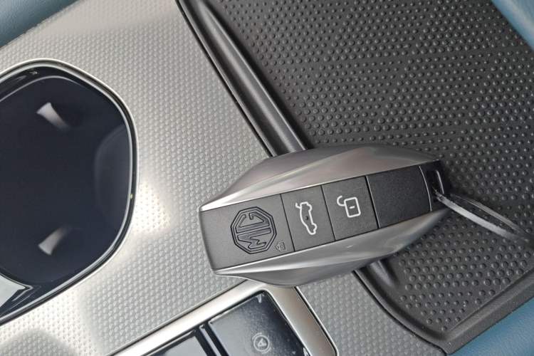 Used MG 7 2025 1.5T 300 DCT Elegant Edition
