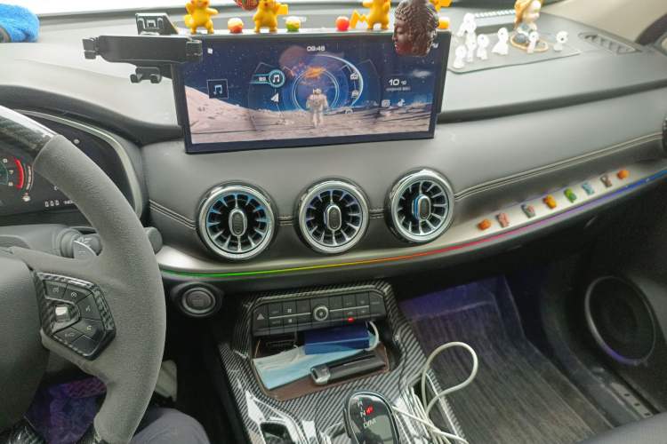 Used Wey VV6 2021 2.0T Two-Wheel Drive Smart Protection+
