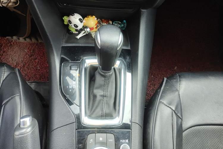 Used Mazda Mazda 3 Axela 2016 Sedan 1.5L Automatic Luxury Model