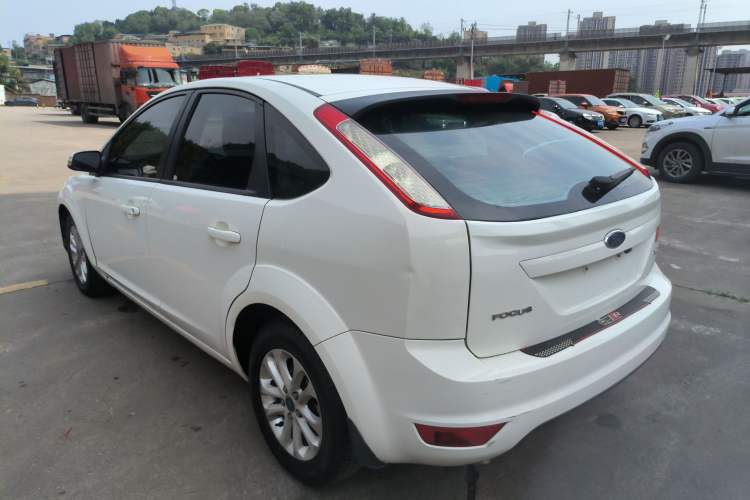 Used Ford Focus 2013 Hatchback Classic 1.8L Automatic Base Model Rear Left 45 Deg