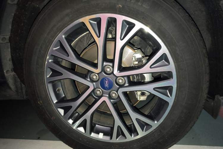 Used Ford Escape 2020 EcoBoost 245 Two-Wheel-Drive Titanium Edition
