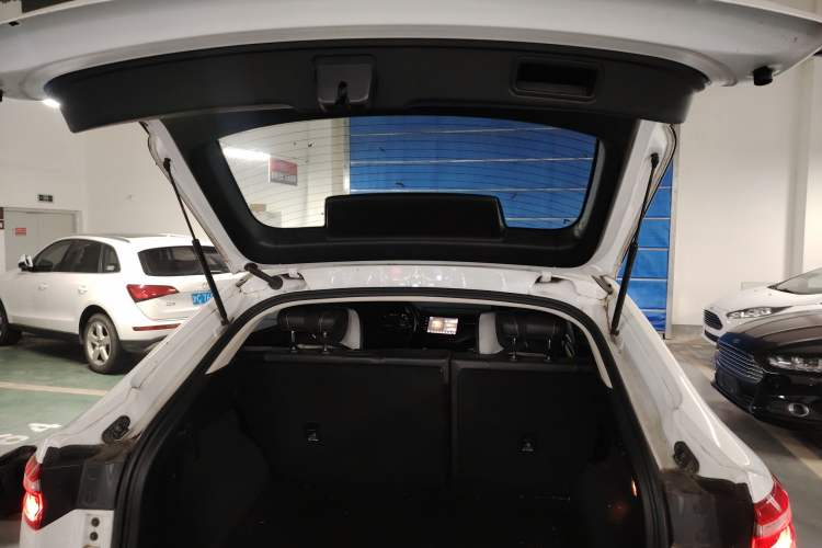 Used Haval F7x 2019 1.5T Two-Wheel Drive Intelligent Technology Edition Trunk