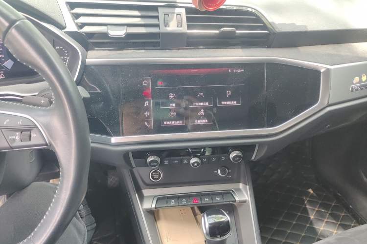 Used Audi Q3 2021 35 TFSI Fashion Dynamic Model Audio And AC Panel